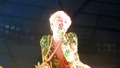 ティーンエイジャーパーカーのページの作品は彼のコック 無料 素人 えろ 動画