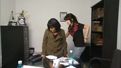 小さな金髪彼女に魅了され替. sirouto ero